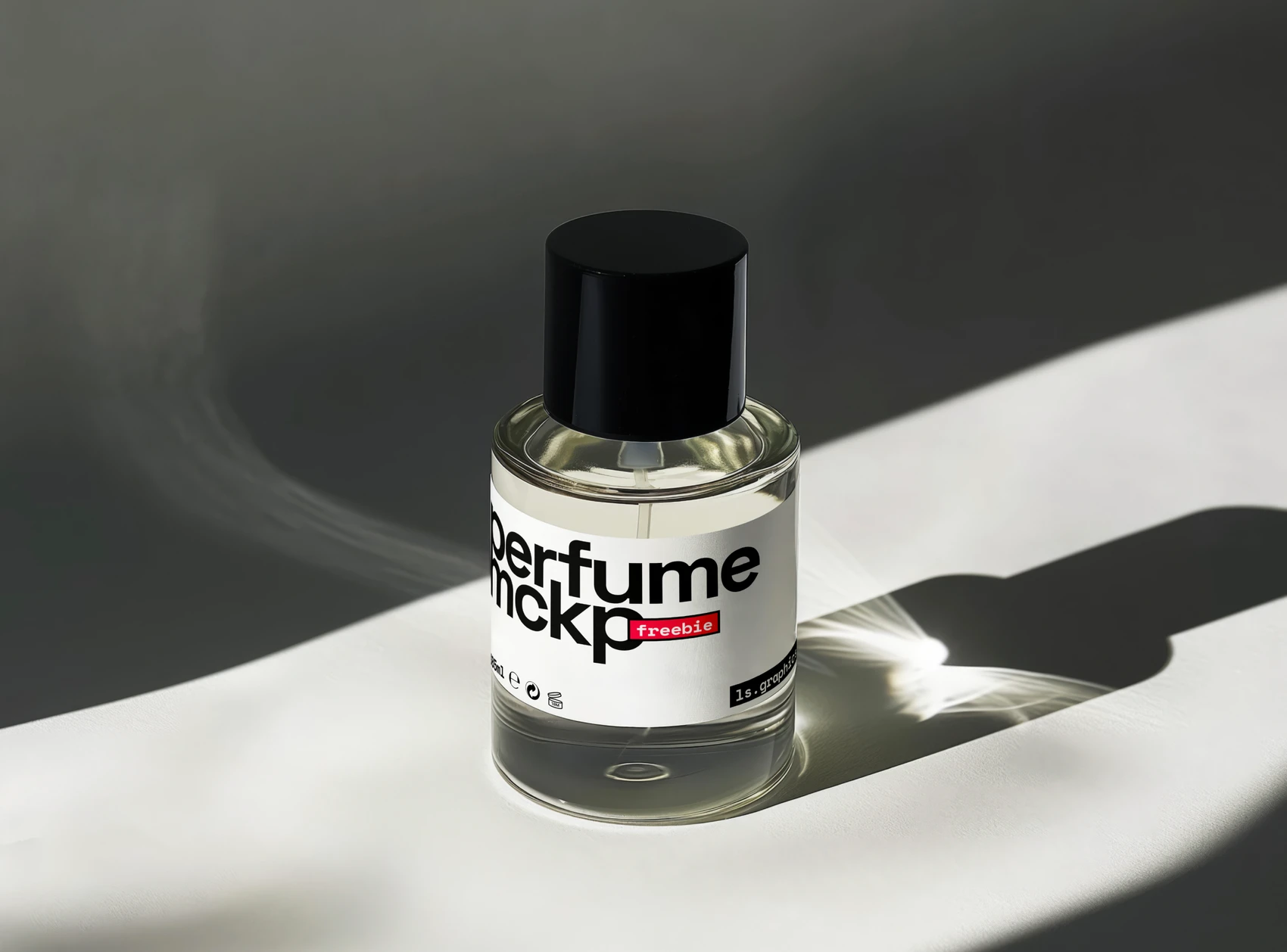 Free Perfume Bottle Mockup 1