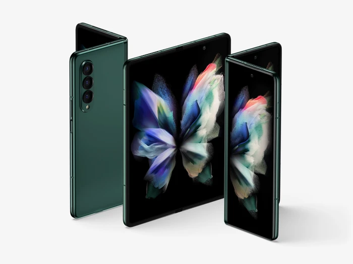 Samsung Galaxy Z Fold3, 15