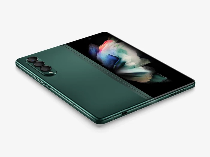 Samsung Galaxy Z Fold3, 19