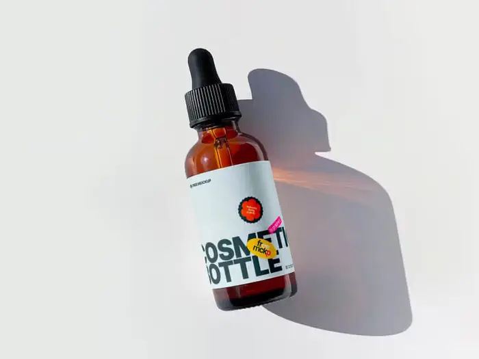 Free Glass Dropper Bottle Mockup
