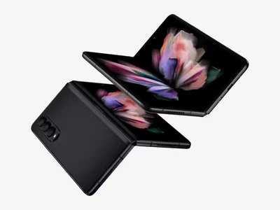 Samsung Galaxy Z Fold 3 Mockups