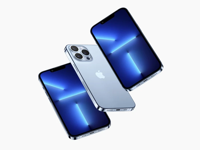 iPhone 13 Pro Mockups: 05