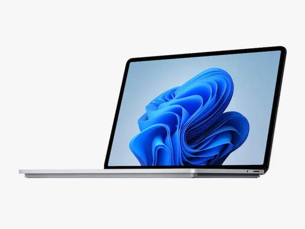 Laptop Studio Mockups: 05