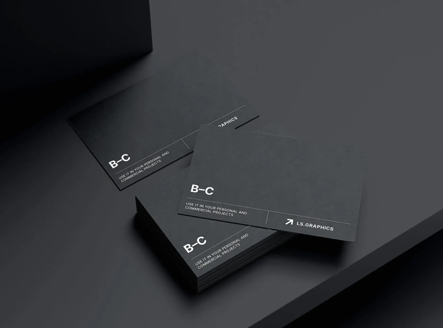 Free Realistic Customizable Business Card Mockup 1